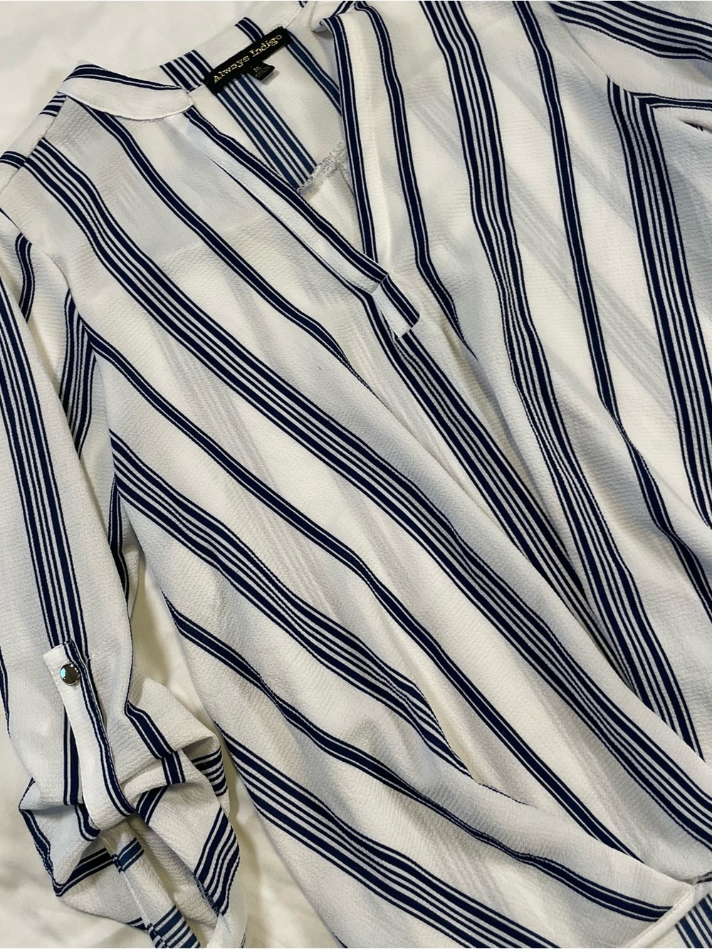 🌊 Always Indigo Coastal Chic Striped Faux Wrap Blouse Size Medium Quiet Luxury - Picture 6 of 11